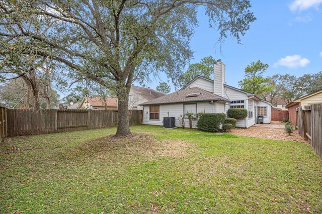 7118 River Garden Drive, Houston, TX 77095