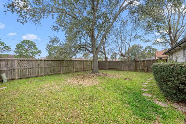 7118 River Garden Drive, Houston, TX 77095