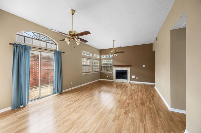 7118 River Garden Drive, Houston, TX 77095