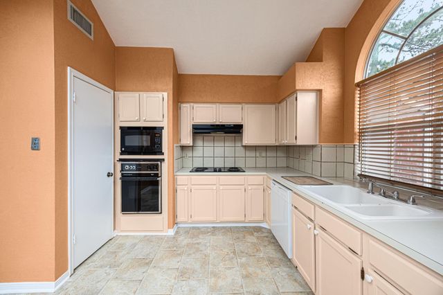 7118 River Garden Drive, Houston, TX 77095