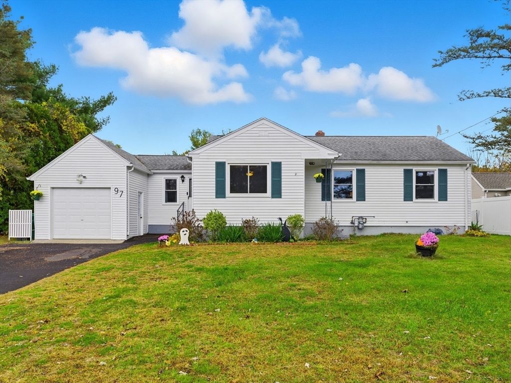 97 Robak Drive, Chicopee, MA 01020