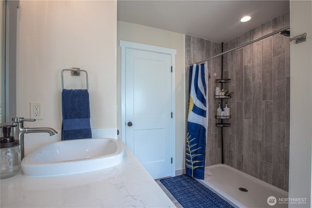 12141 Fairway Drive SW, Olympia, WA 98512