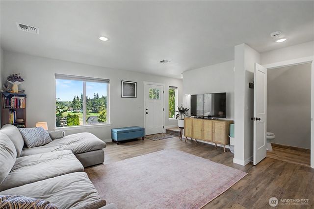 12141 Fairway Drive SW, Olympia, WA 98512