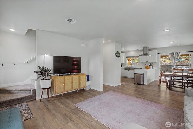 12141 Fairway Drive SW, Olympia, WA 98512