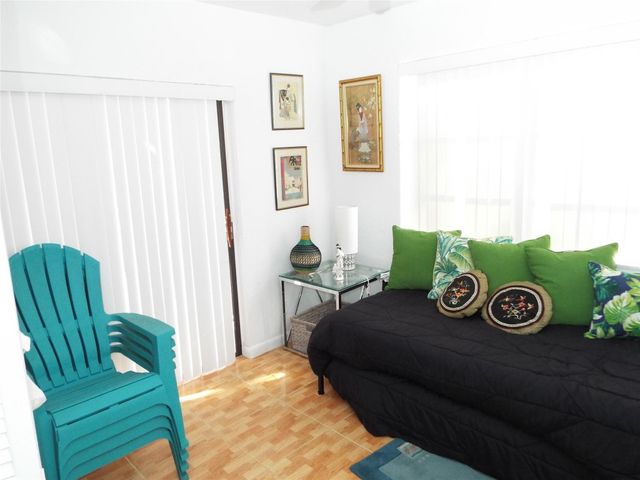 6060 S Falls Circle Drive 225, Lauderhill, FL 33319