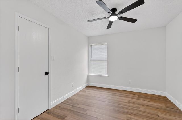 8194 Waterside Trail, Fort Worth, TX 76137