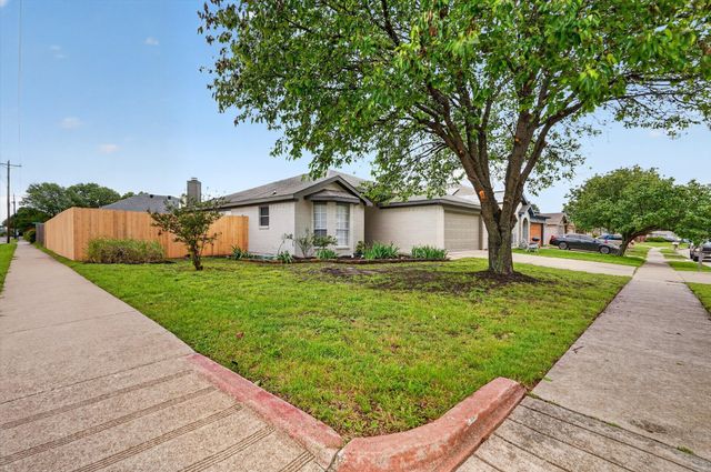 8194 Waterside Trail, Fort Worth, TX 76137