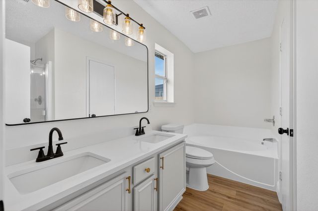 8194 Waterside Trail, Fort Worth, TX 76137