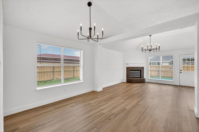 8194 Waterside Trail, Fort Worth, TX 76137