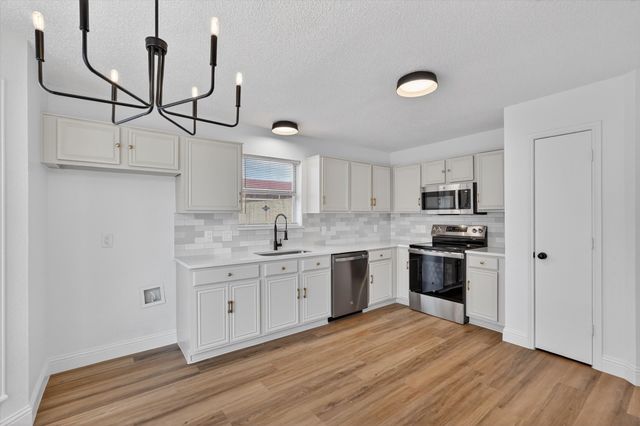 8194 Waterside Trail, Fort Worth, TX 76137