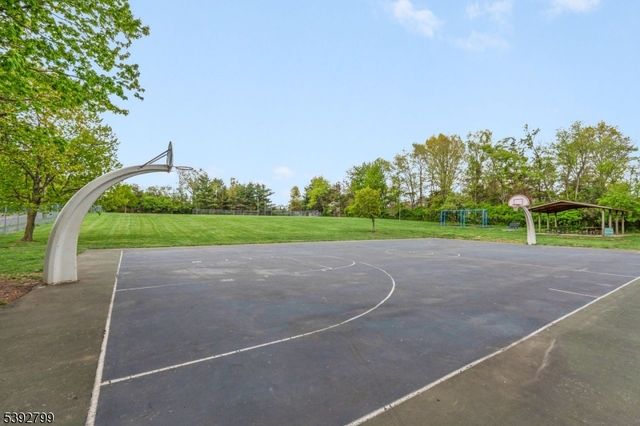 41 Oswestry Way, Franklin Twp., NJ 08873