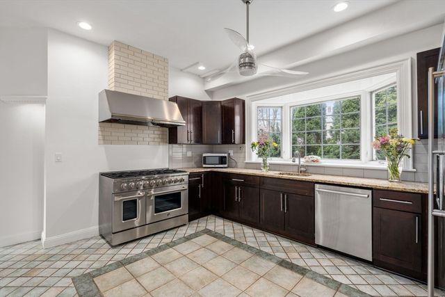 121 Prospect Ave, Quincy, MA 02170