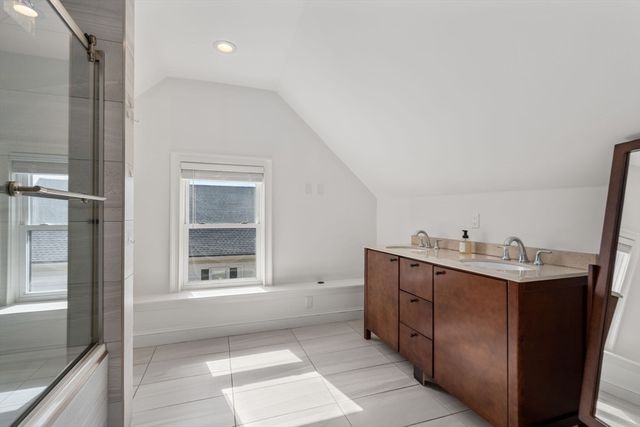 121 Prospect Ave, Quincy, MA 02170