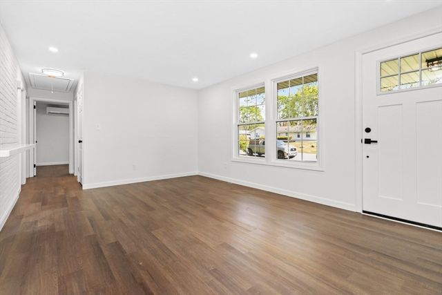 300 Jon Dr, Brockton, MA 02302