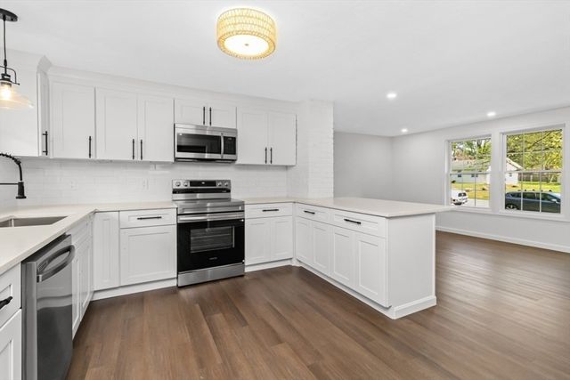 300 Jon Dr, Brockton, MA 02302
