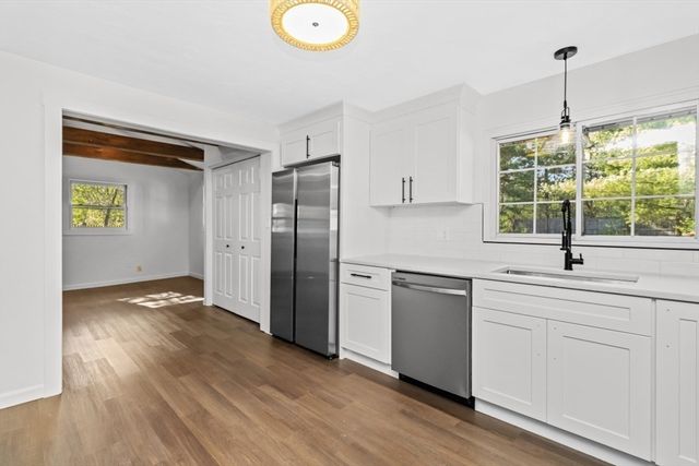 300 Jon Dr, Brockton, MA 02302
