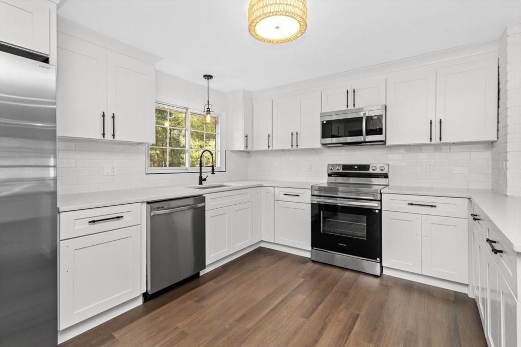 300 Jon Dr, Brockton, MA 02302