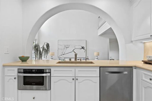 2 Belcourt, Newport Beach, CA 92660