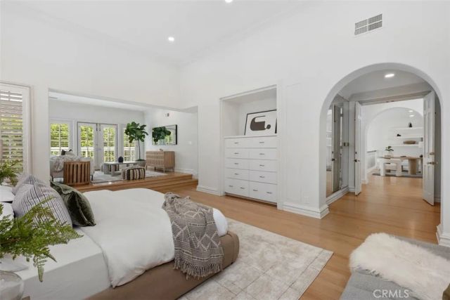 2 Belcourt, Newport Beach, CA 92660