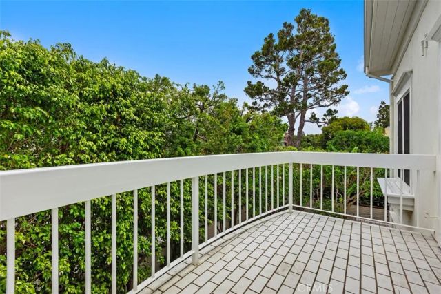 2 Belcourt, Newport Beach, CA 92660