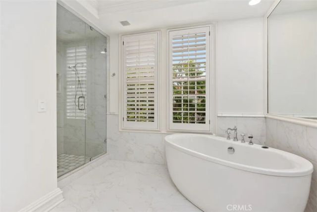 2 Belcourt, Newport Beach, CA 92660