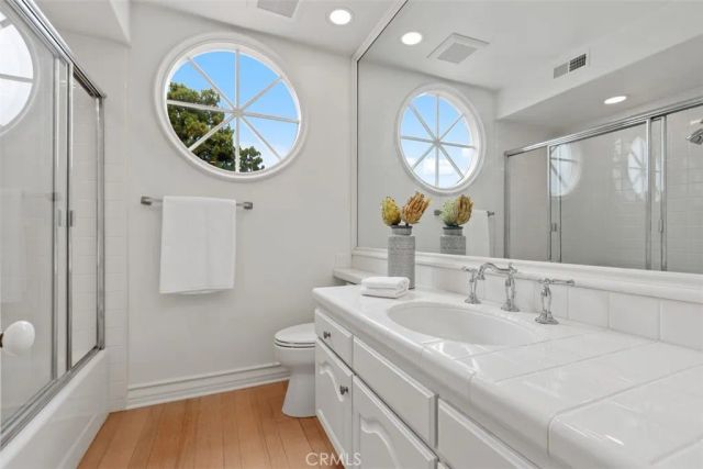 2 Belcourt, Newport Beach, CA 92660