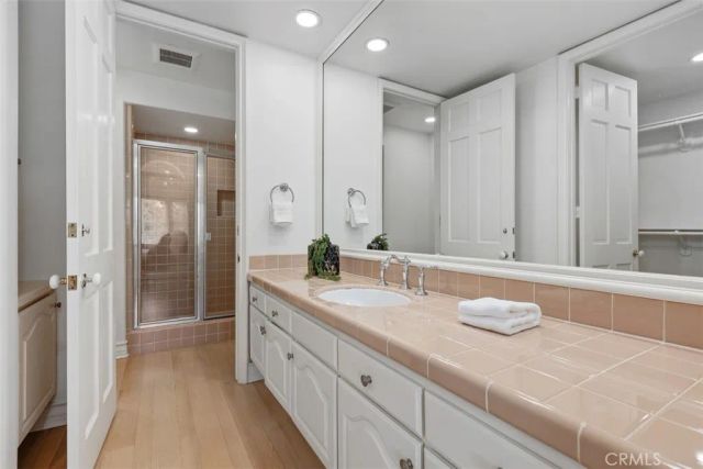 2 Belcourt, Newport Beach, CA 92660