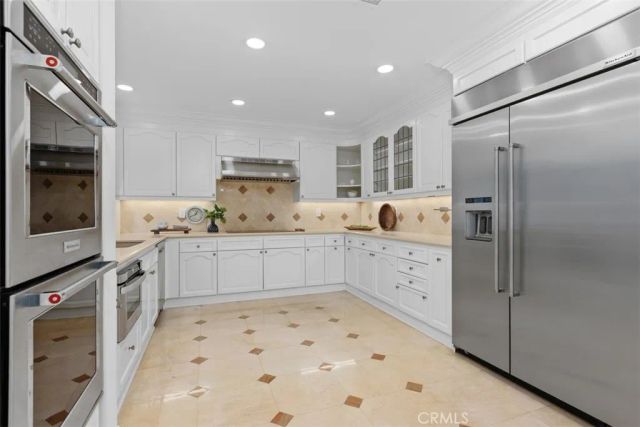 2 Belcourt, Newport Beach, CA 92660