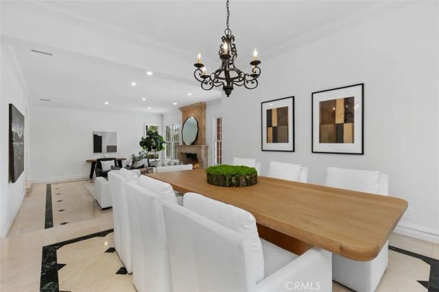 2 Belcourt, Newport Beach, CA 92660