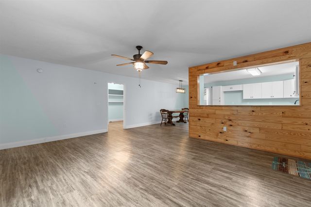 9211 Little Hill Dr., Conway, SC 29527