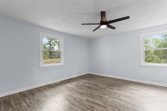 9211 Little Hill Dr., Conway, SC 29527