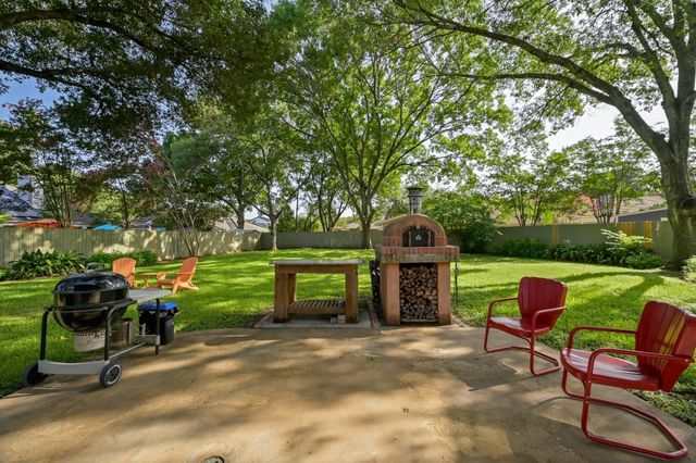 2400 Muirfield CIR, Austin, TX 78747