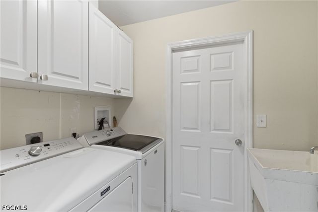 317 SW 25th AVE, Cape Coral, FL 33991