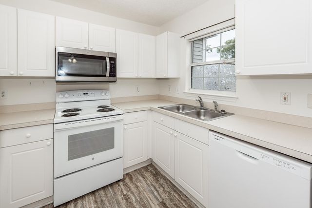 574 Carters Grove Road, Charleston, SC 29414