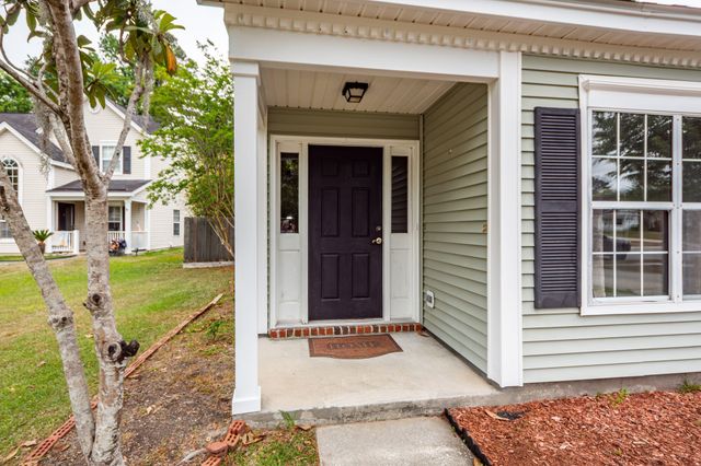 574 Carters Grove Road, Charleston, SC 29414