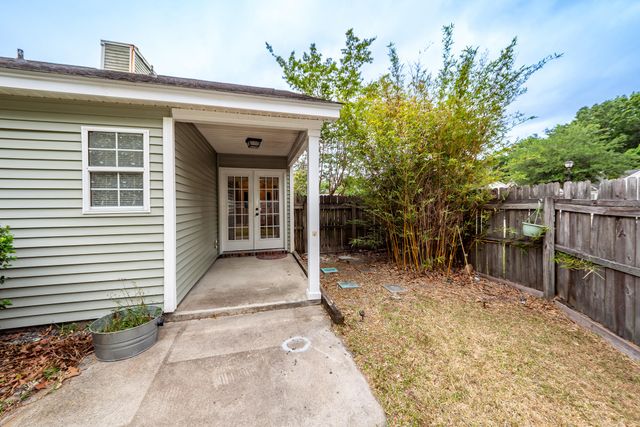 574 Carters Grove Road, Charleston, SC 29414