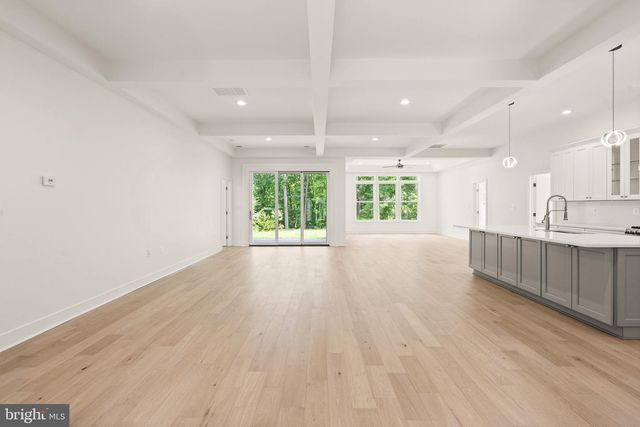 6468 WINDHAM AVE, Alexandria, VA 22315