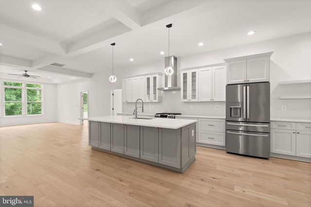 6468 WINDHAM AVE, Alexandria, VA 22315