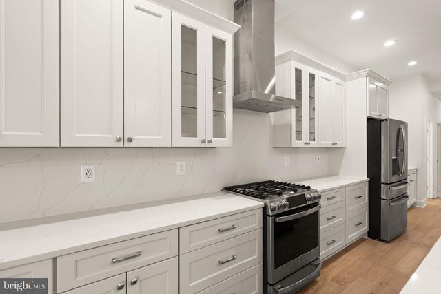 6468 WINDHAM AVE, Alexandria, VA 22315