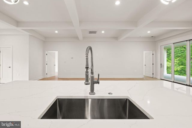 6468 WINDHAM AVE, Alexandria, VA 22315