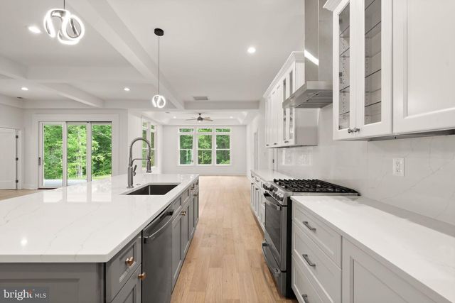 6468 WINDHAM AVE, Alexandria, VA 22315