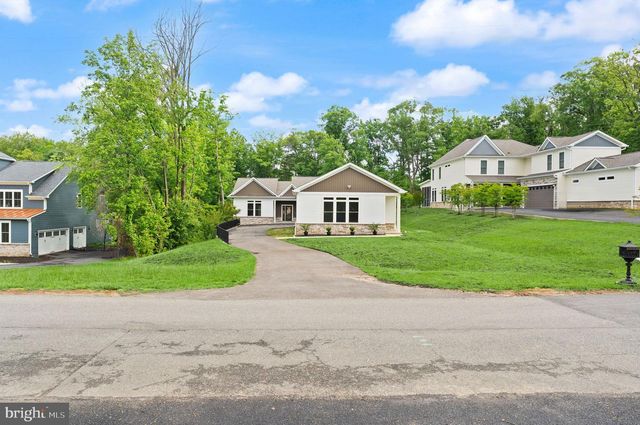 6468 WINDHAM AVE, Alexandria, VA 22315