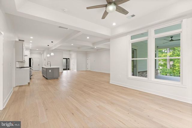 6468 WINDHAM AVE, Alexandria, VA 22315