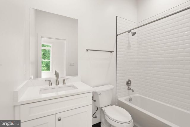 6468 WINDHAM AVE, Alexandria, VA 22315