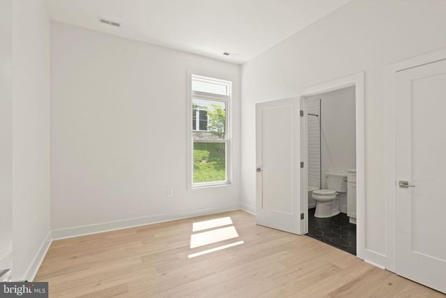 6468 WINDHAM AVE, Alexandria, VA 22315