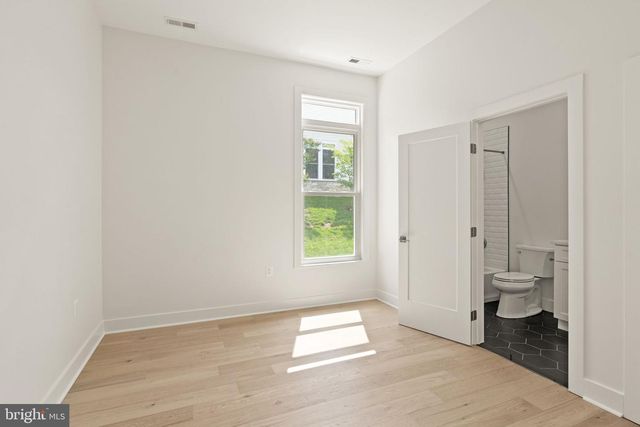 6468 WINDHAM AVE, Alexandria, VA 22315