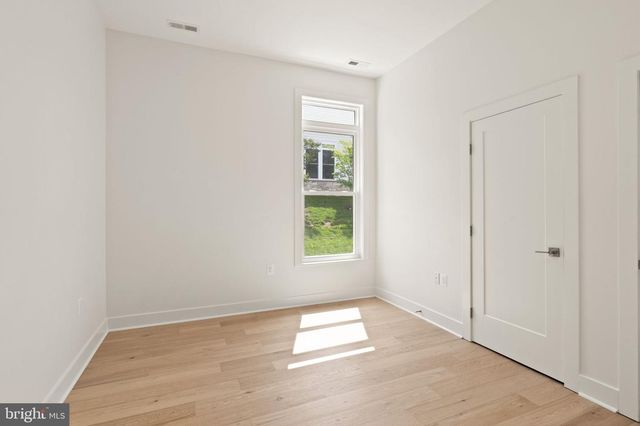 6468 WINDHAM AVE, Alexandria, VA 22315