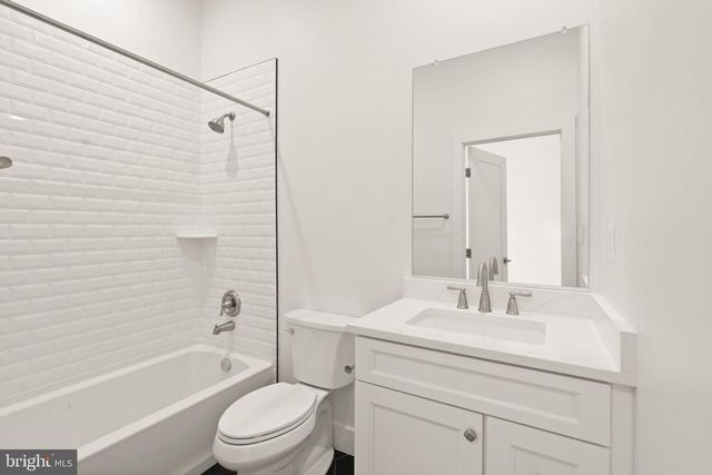 6468 WINDHAM AVE, Alexandria, VA 22315