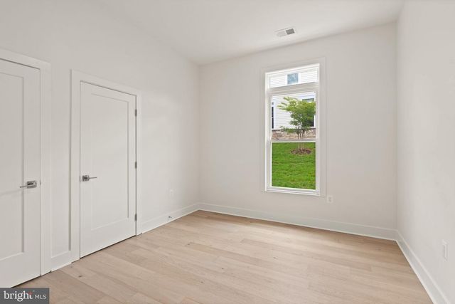 6468 WINDHAM AVE, Alexandria, VA 22315