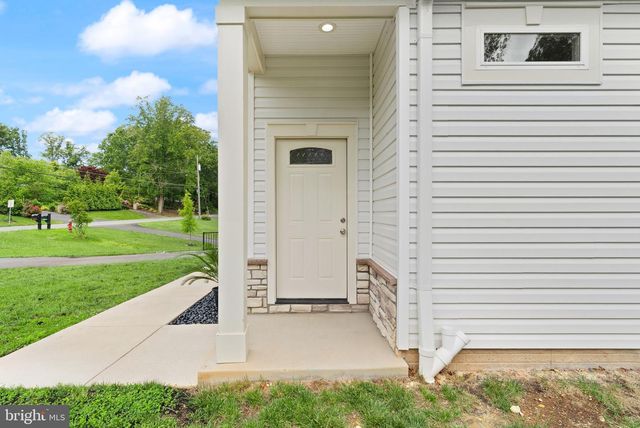 6468 WINDHAM AVE, Alexandria, VA 22315